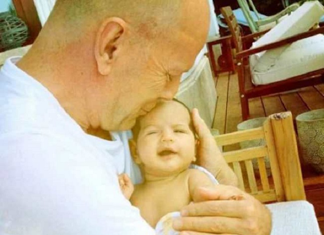 15 Hollywood actors with their babies