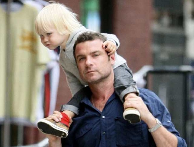 15 Hollywood actors with their babies