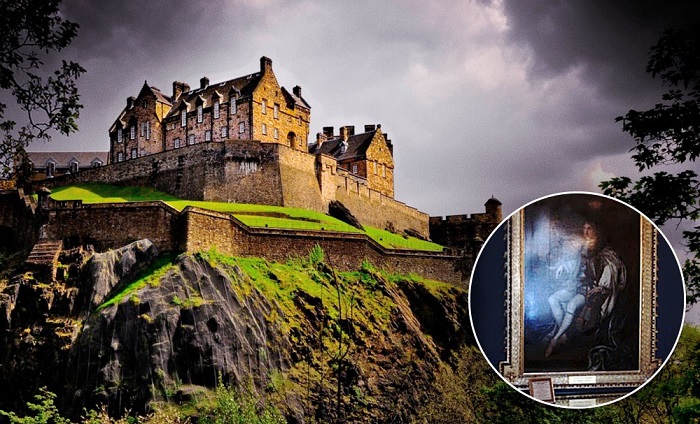 The most famous buildings with the ghosts