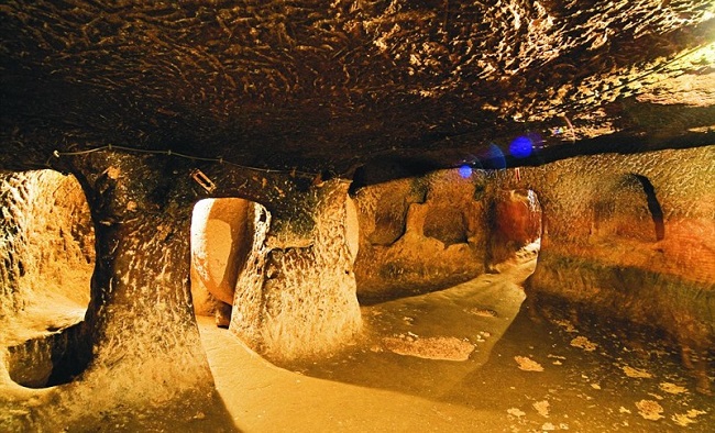 Derinkuyu: ancient multilevel underground city