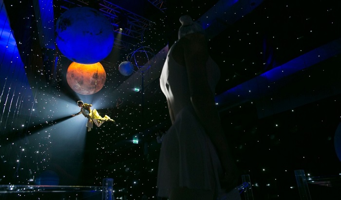 Exciting space wedding photos